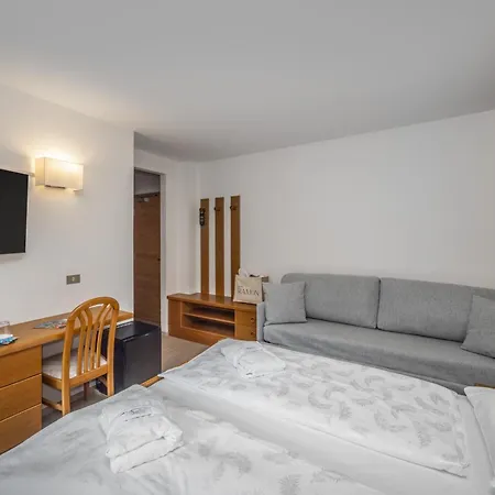 Hotel Ramon