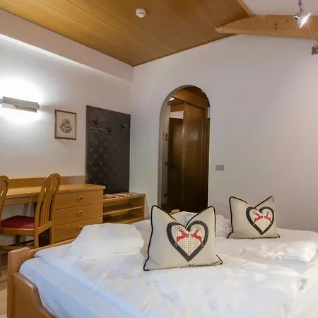 Ramon Hotel 3*