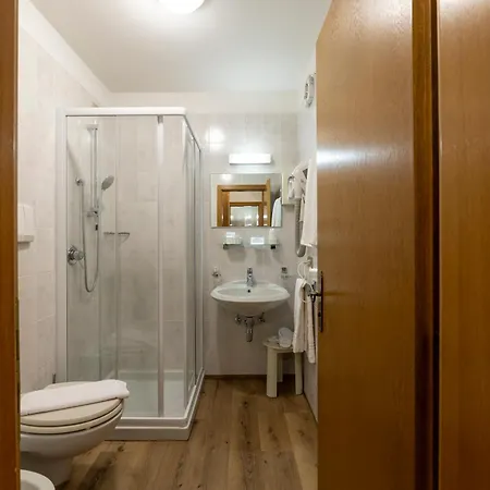 Ramon Hotel 3*